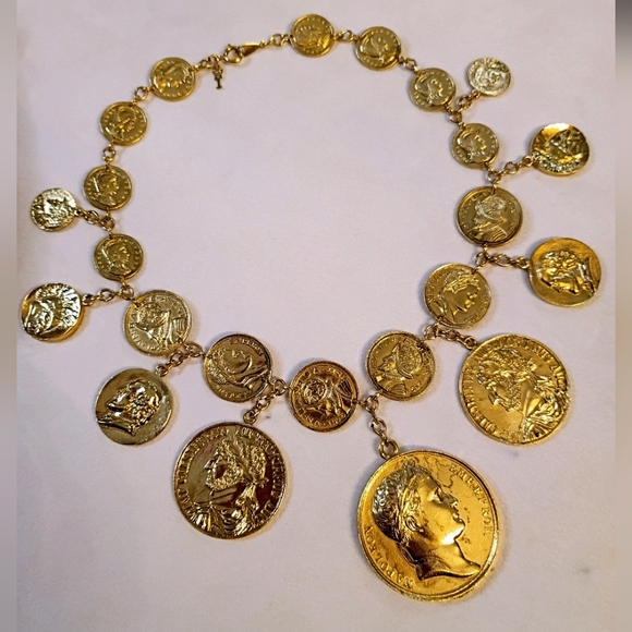 Vintage TRIFARI Coin Medallion Choker Collar Necklace